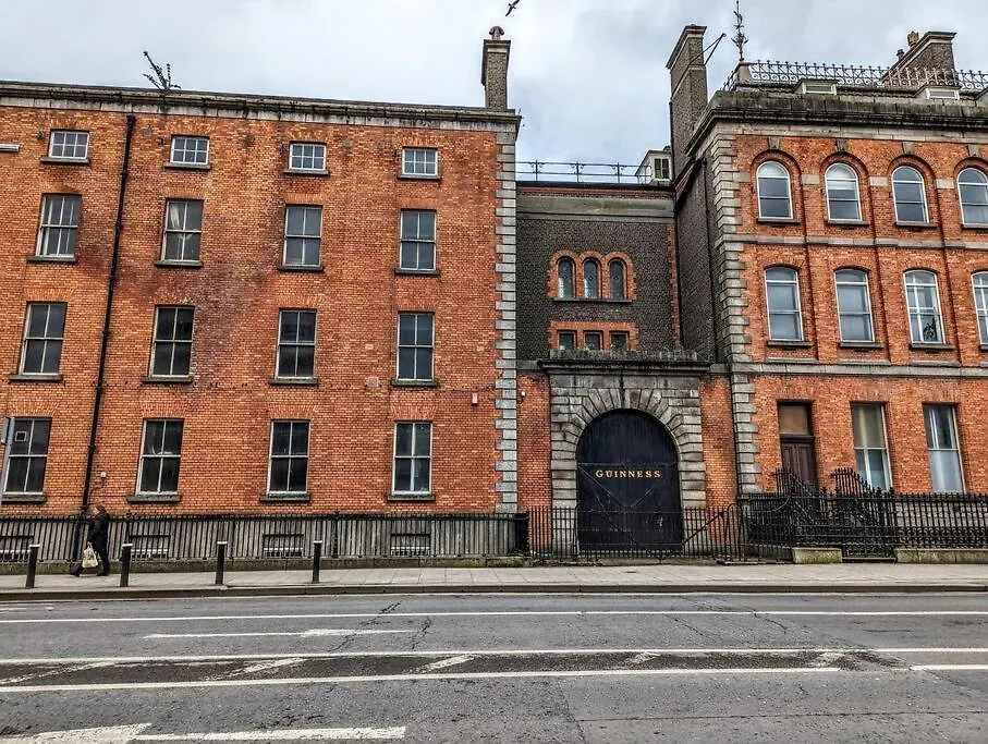 Central Dublin Apartment Near Guinness & Heuston Station 0*,