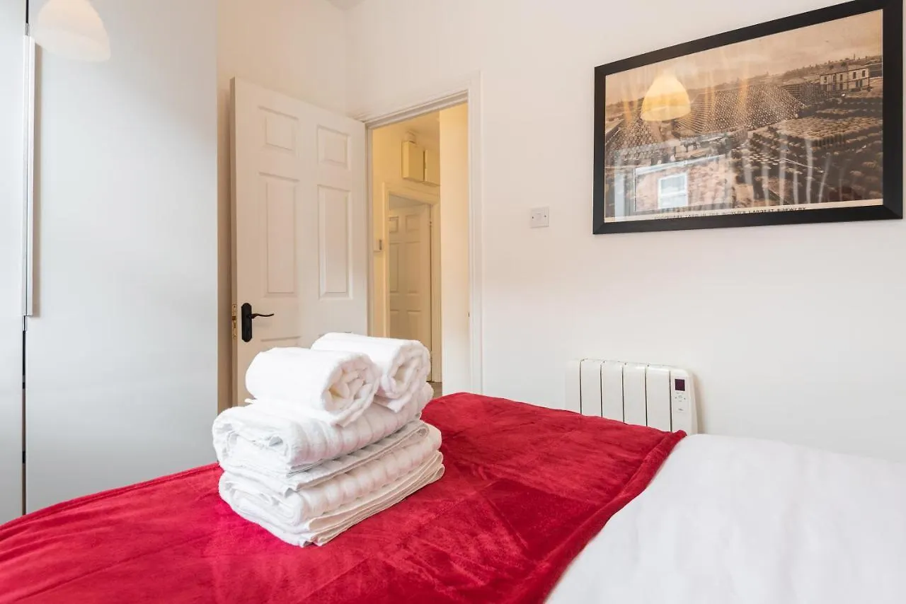 Central Dublin Apartment Near Guinness & Heuston Station 0*,  Ireland